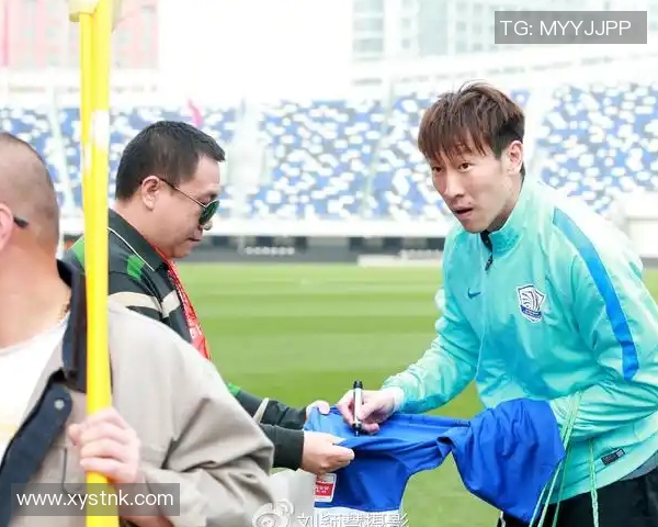 重庆力帆与石家庄永昌的恩怨情仇揭示了中国足球的复杂关系与竞争历史 重庆力帆与石家庄永昌的恩怨情仇揭示了中国足球的复杂关系与竞争历史