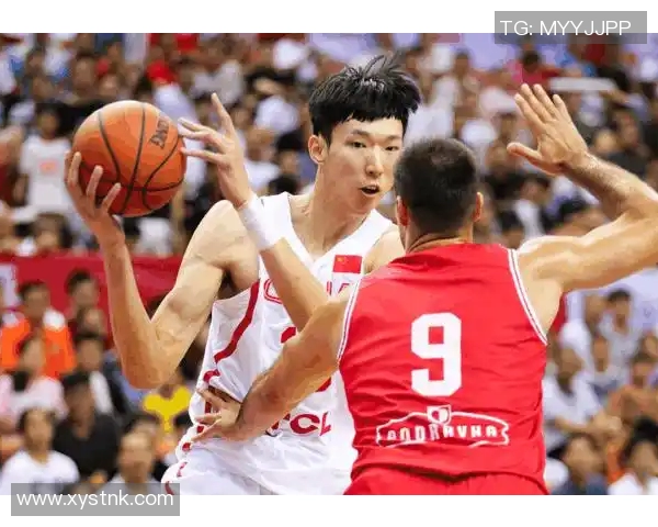 中国篮球红队迎战突尼斯全力争胜展现实力与团队精神 中国篮球红队迎战突尼斯全力争胜展现实力与团队精神