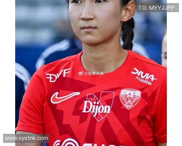 中国女足迎战法国女足热身赛展现实力与风采的精彩对决 中国女足迎战法国女足热身赛展现实力与风采的精彩对决